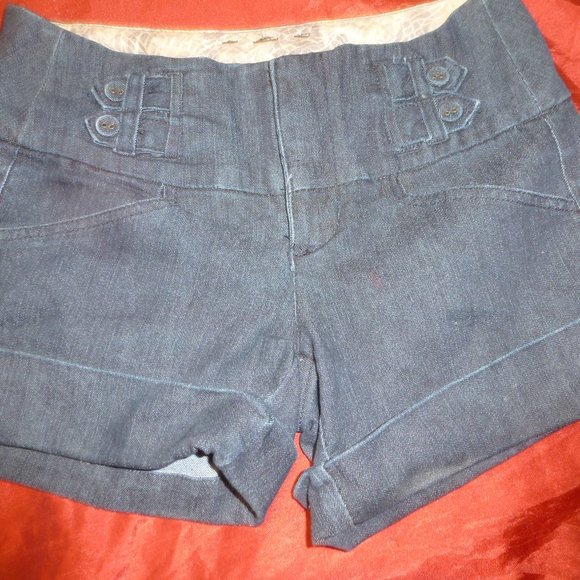 Short and Sweet - Show off Your Legs!! Boom Boom Jean Shorts sz 1 - Picture 1 of 13